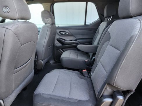 Used 2023 Chevrolet Traverse LT image 14