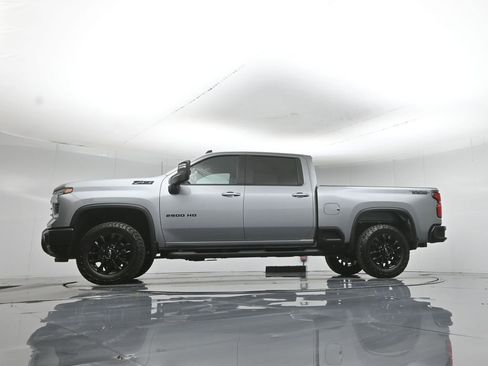Used 2025 Chevrolet Silverado 2500 LT w/ Trail Boss Package AWD/4WD image 52