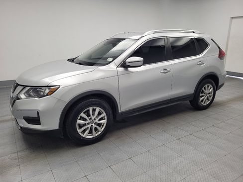 Used 2019 Nissan Rogue SV FWD image 2