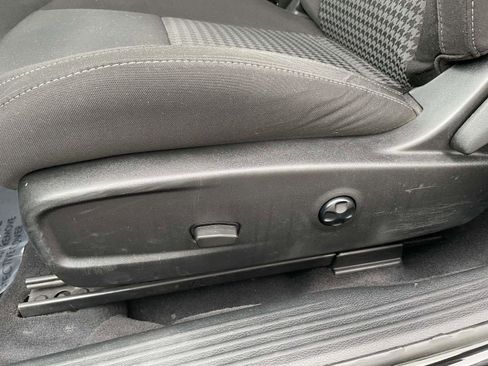 Used 2021 Dodge Challenger GT image 5