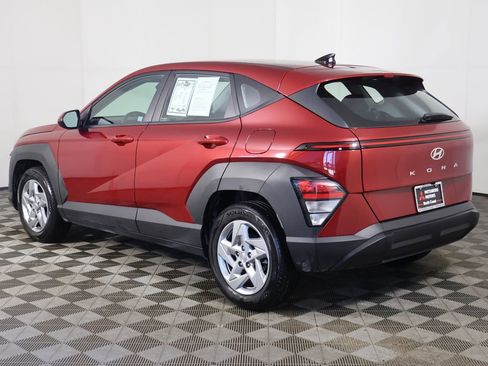 Used 2025 Hyundai Kona SE FWD image 7