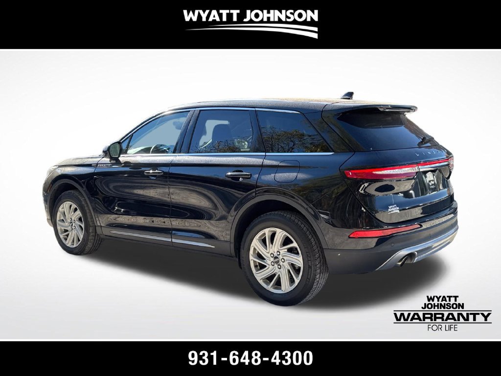 Used 2023 Lincoln Corsair AWD image 3