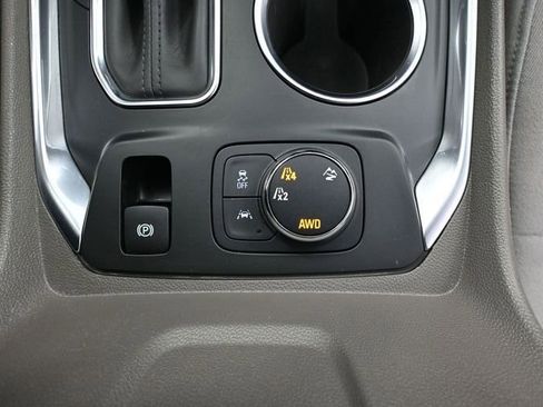 Used 2020 Chevrolet Traverse LT w/ LPO, Cargo Package image 33