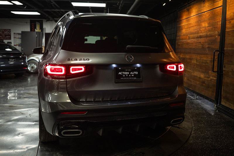 Used 2022 Mercedes-Benz GLB 250 image 6