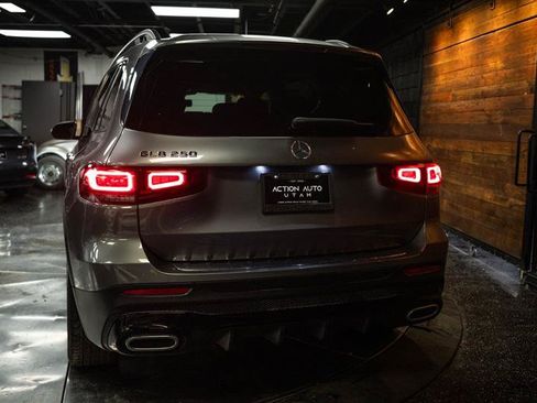 Used 2022 Mercedes-Benz GLB 250 image 6