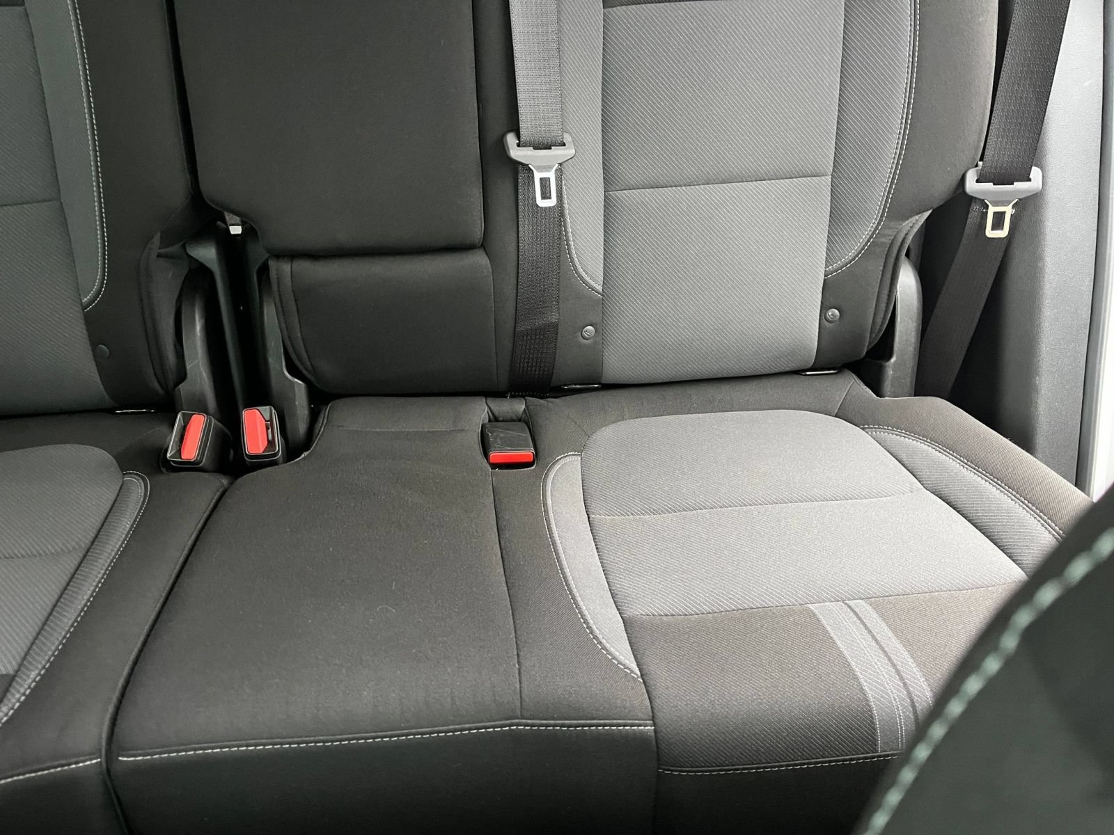 Used 2025 Chevrolet Blazer LT FWD image 37