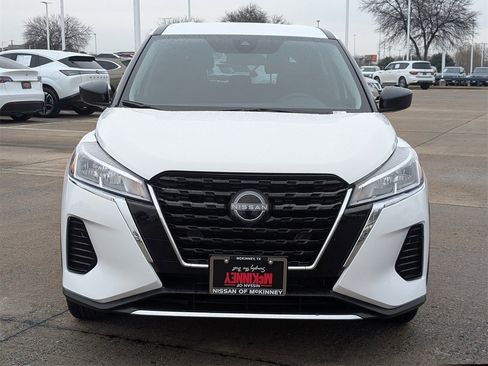 Certified 2025 Nissan Kicks Play S image 6