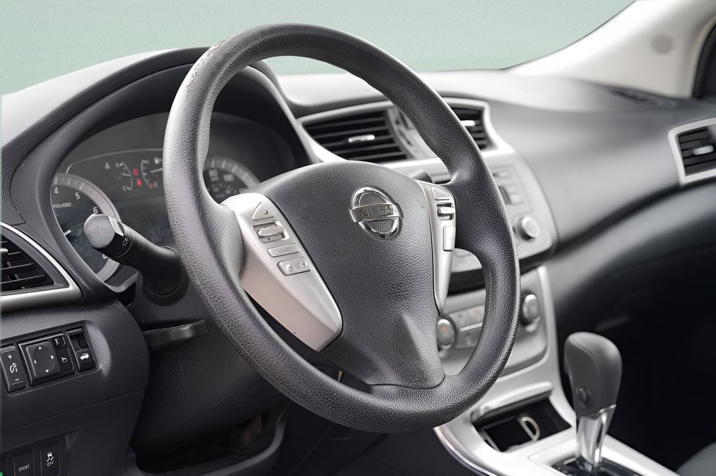 Used 2013 Nissan Sentra SR FWD image 22