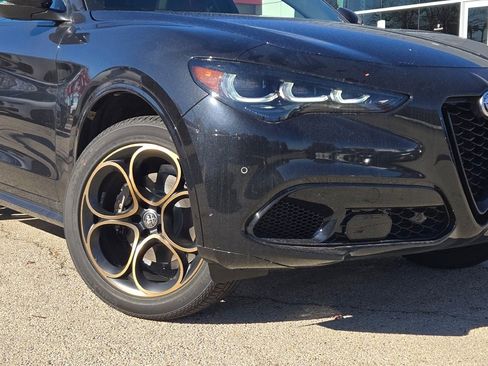 New 2025 Alfa Romeo Stelvio Sprint image 3