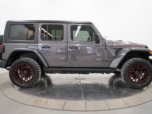 Used 2018 Jeep Wrangler Unlimited Rubicon w/ Dual Top Group image 8
