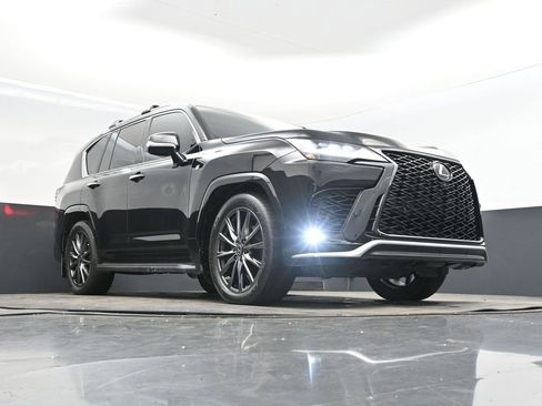 Used 2023 Lexus LX 600 F Sport image 44