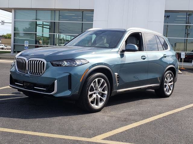 Used 2026 BMW X5 xDrive40i AWD/4WD image 3