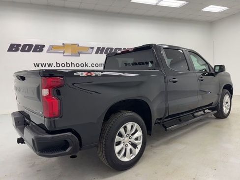 Used 2024 Chevrolet Silverado 1500 Custom image 5