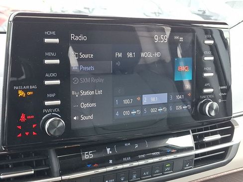 Used 2021 Toyota Sienna XLE FWD image 15
