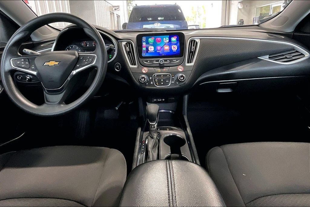 Used 2024 Chevrolet Malibu LT FWD image 6