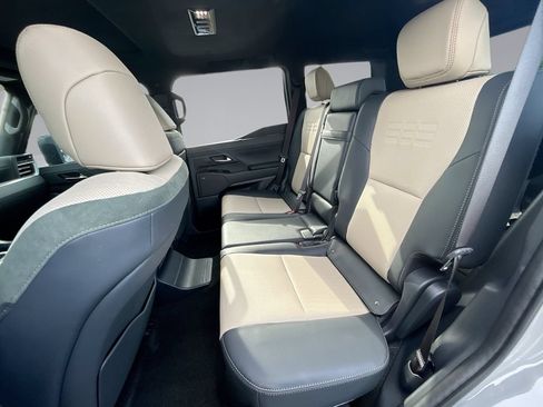 Used 2026 Lexus GX 550 AWD/4WD image 15