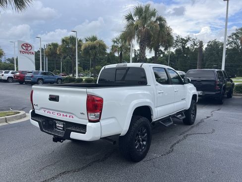 Used 2023 Toyota Tacoma SR5 w/ Technology Package AWD/4WD image 10