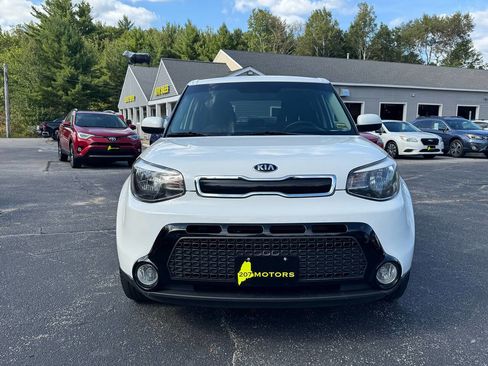 Used 2016 Kia Soul + image 12