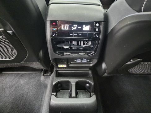 Used 2023 Jeep Grand Cherokee L Limited w/ Black Appearance Package AWD/4WD image 29