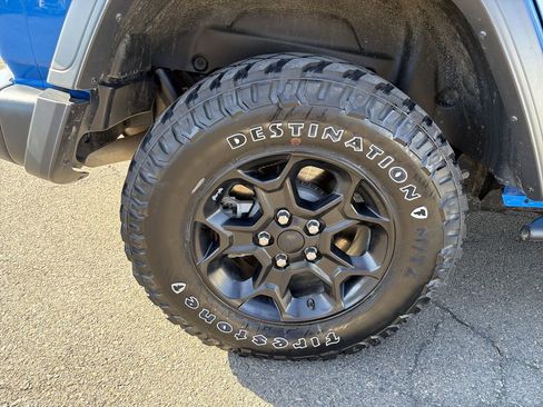 Used 2023 Jeep Wrangler Unlimited w/ Cold Weather Group image 33