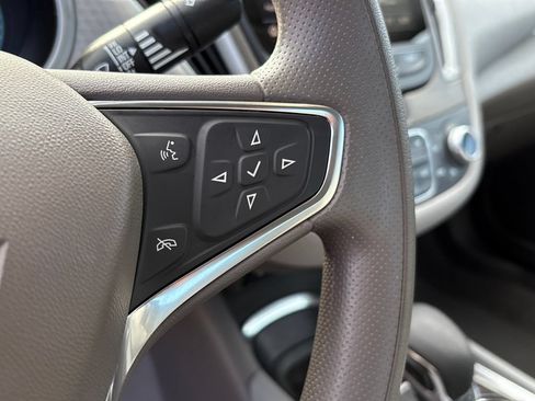 Used 2025 Chevrolet Malibu LT FWD image 14