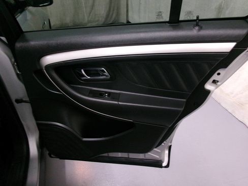 Used 2013 Ford Taurus SEL FWD image 29