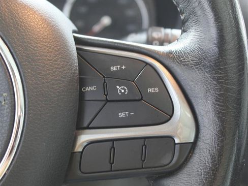 Used 2018 Jeep Renegade Limited w/ UConnect 8.4 Nav Group image 12