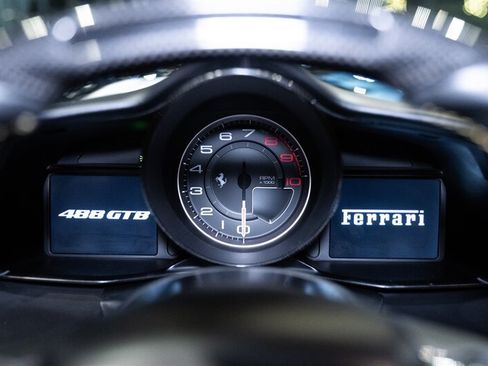 Used 2016 Ferrari 488 GTB RWD image 35