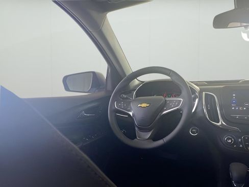 Used 2024 Chevrolet Equinox LT w/ LPO, Floor Liner Package FWD image 15