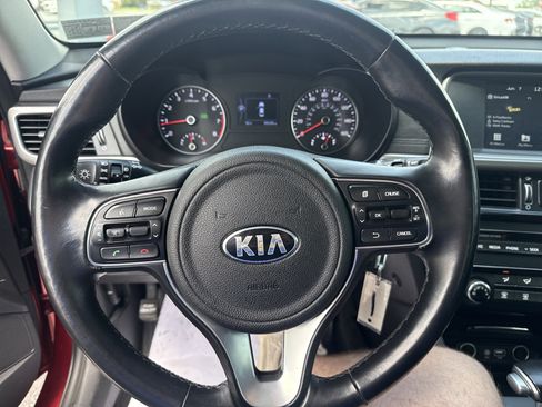 Used 2018 Kia Optima S w/ Panoramic Sunroof Package FWD image 18