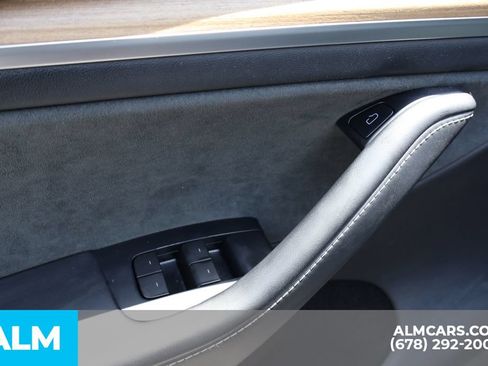Used 2023 Tesla Model Y AWD image 12