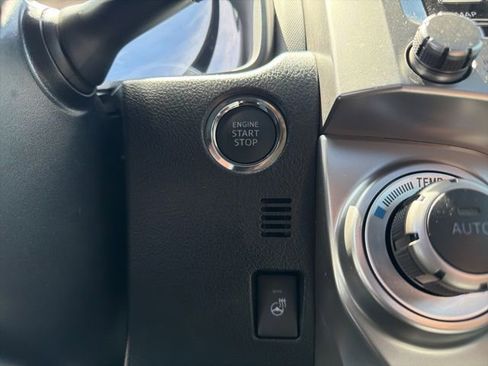 Used 2023 Toyota 4Runner Limited AWD/4WD image 20