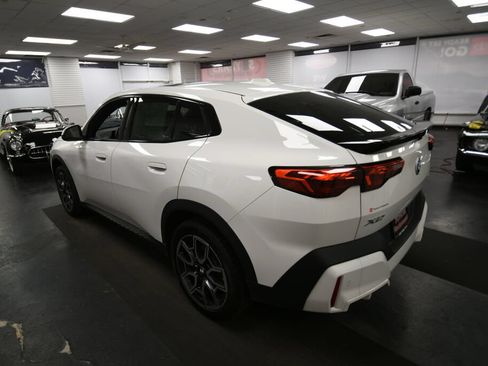 Used 2026 BMW X2 xDrive28i AWD/4WD image 5