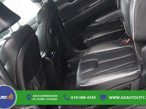 Used 2023 Hyundai Palisade SEL FWD image 14