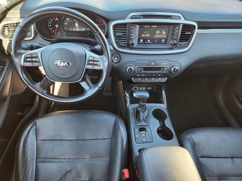Used 2019 Kia Sorento EX image 24