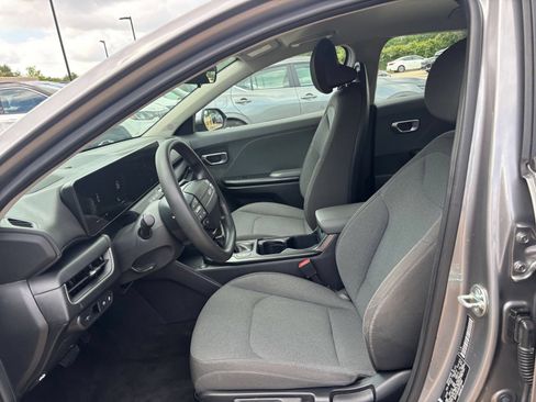 Used 2025 Kia K4 FWD image 25