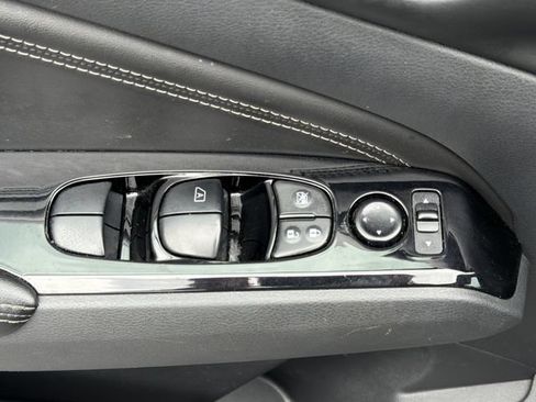 Used 2022 Nissan Altima 2.5 SV w/ SV Premium Package FWD image 21
