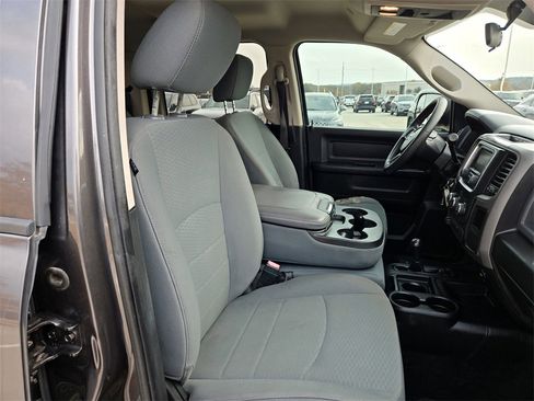 Used 2018 RAM 2500 Tradesman w/ Chrome Appearance Group image 27