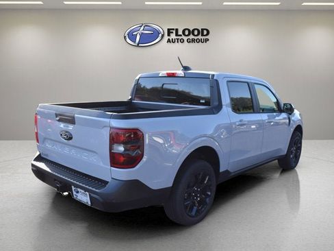 New 2025 Ford Maverick Lariat w/ Black Appearance Package image 2