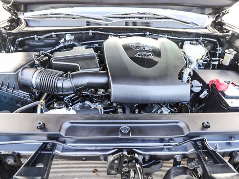 Certified 2020 Toyota Tacoma TRD Off-Road image 26