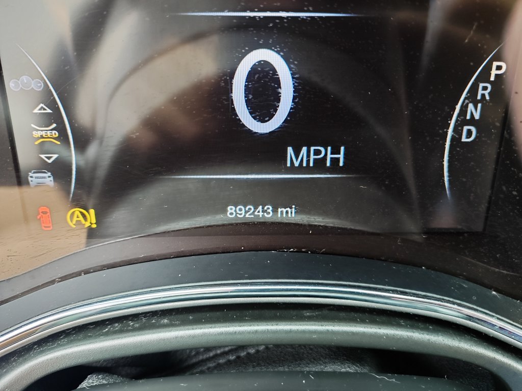 Used 2020 Jeep Grand Cherokee Laredo AWD/4WD image 19