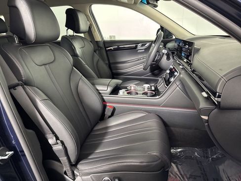 Used 2025 Genesis GV80 2.5T Standard AWD/4WD image 12