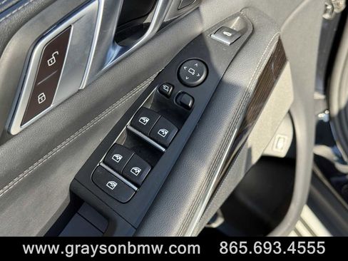 Used 2024 BMW X5 xDrive50e image 14