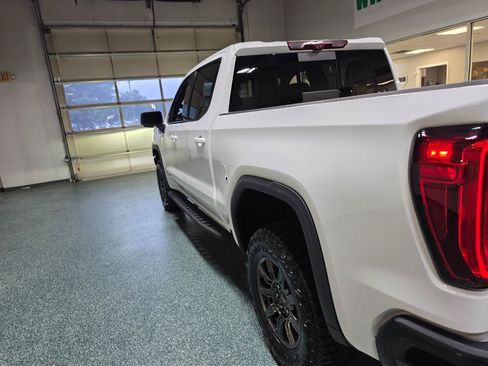 Used 2024 GMC Sierra 1500 AT4X AWD/4WD image 8