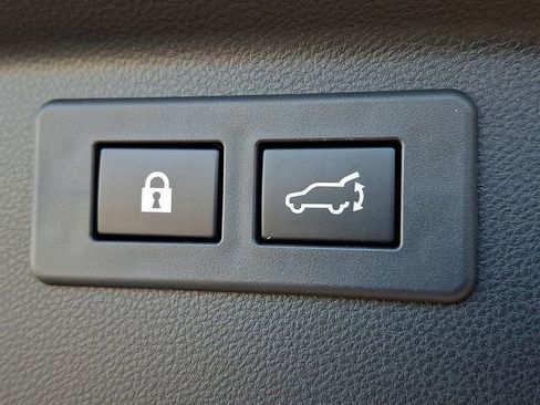 Used 2023 Subaru Forester Premium image 28