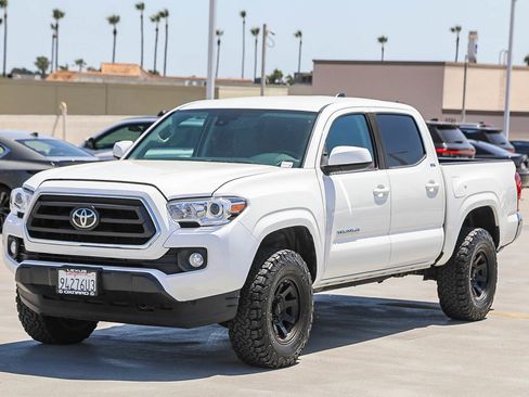 Used 2021 Toyota Tacoma SR5 RWD image 3