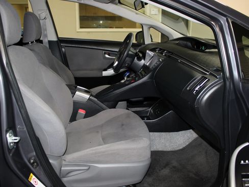 Used 2013 Toyota Prius Three FWD image 25