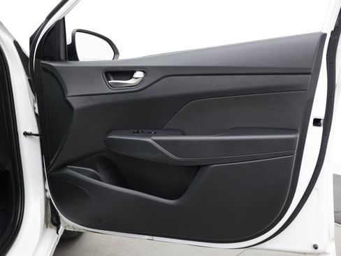 Used 2022 Hyundai Accent SEL FWD image 32