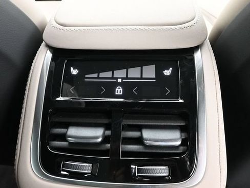New 2026 Volvo XC90 B6 Plus w/ Protection Package Premier AWD/4WD image 33