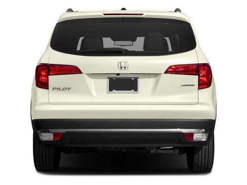 Used 2017 Honda Pilot Touring image 5